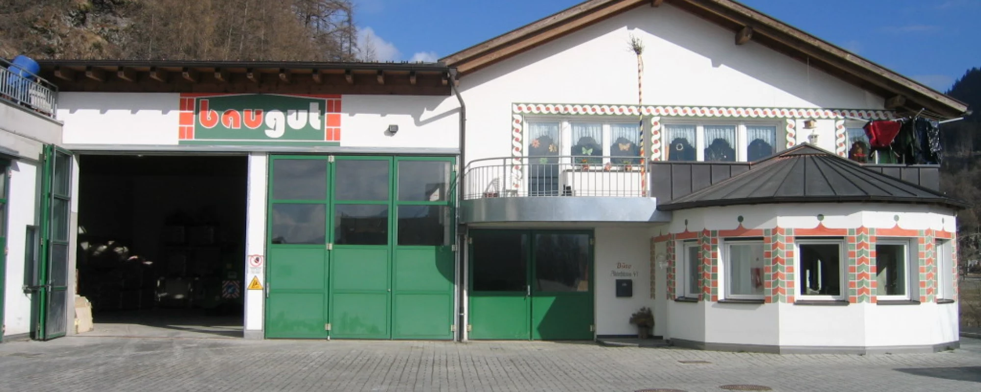 Baugut Firmengebäude